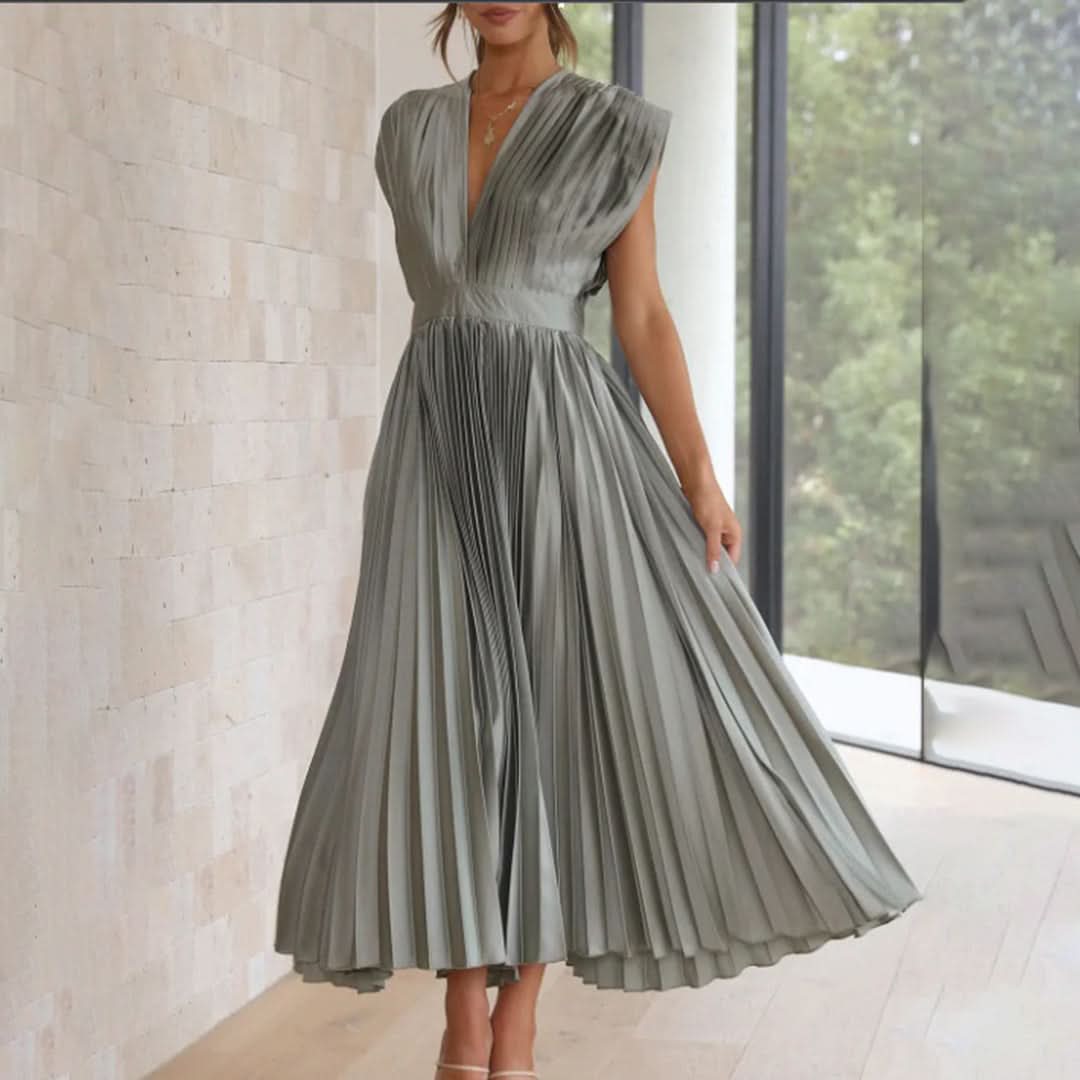 Grace & Annalee™ | Timeless Pleated Midi Dress