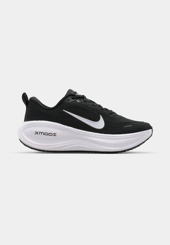 Nike VOMERO PLUS - Road running shoes