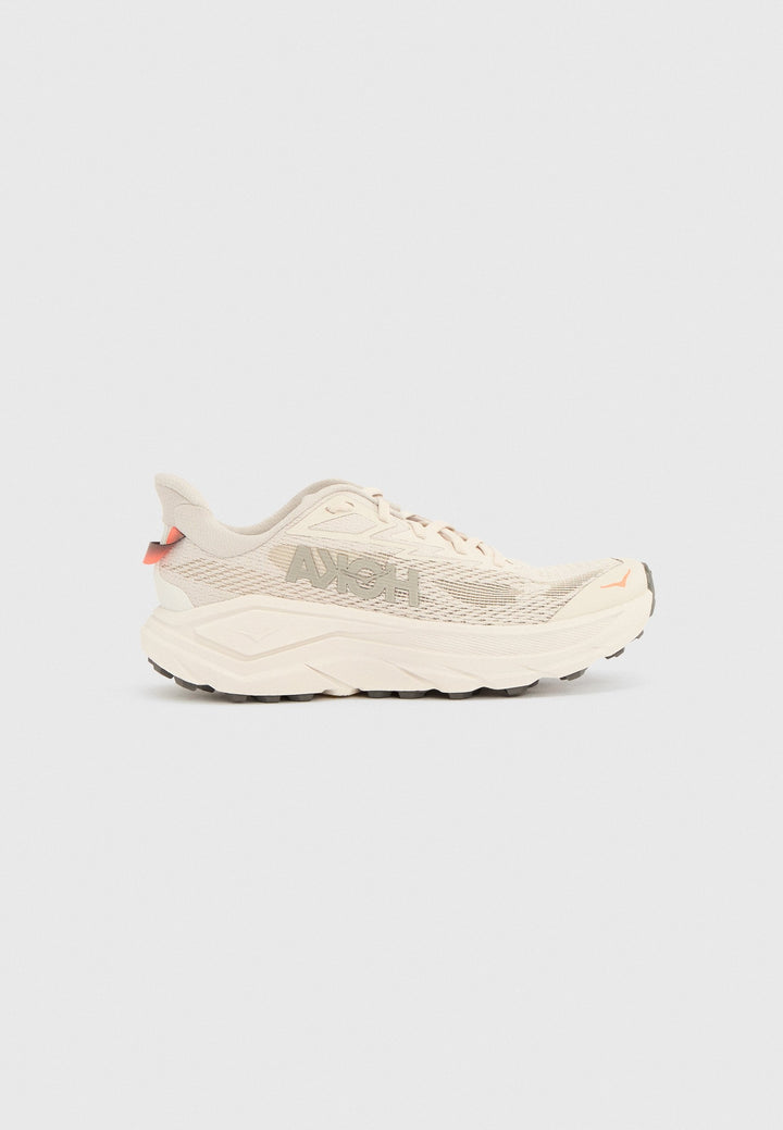Hoka CHALLENGER 8