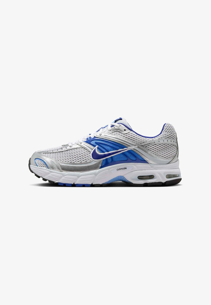Nike AIR MAX MOTO 2K - Low-top Sneakers
