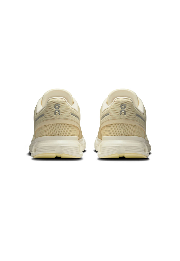 On CLOUD 6 - Trainers