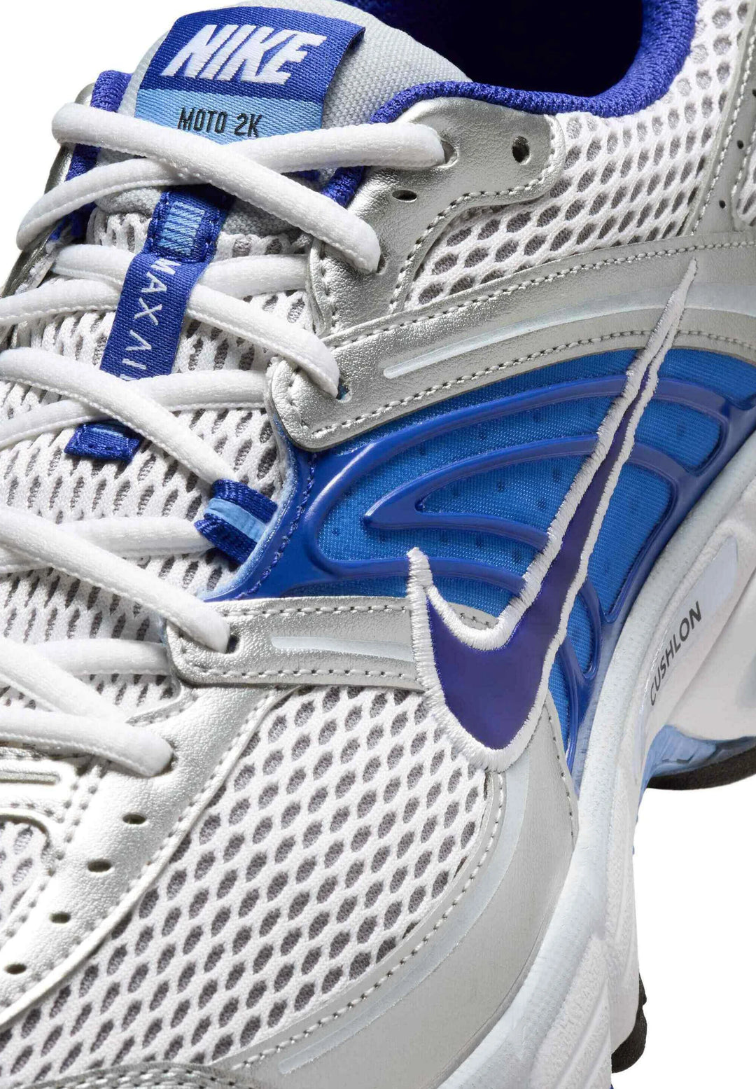 Nike AIR MAX MOTO 2K - Low-top Sneakers
