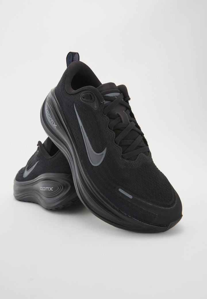 Nike VOMERO PLUS - Road running shoes