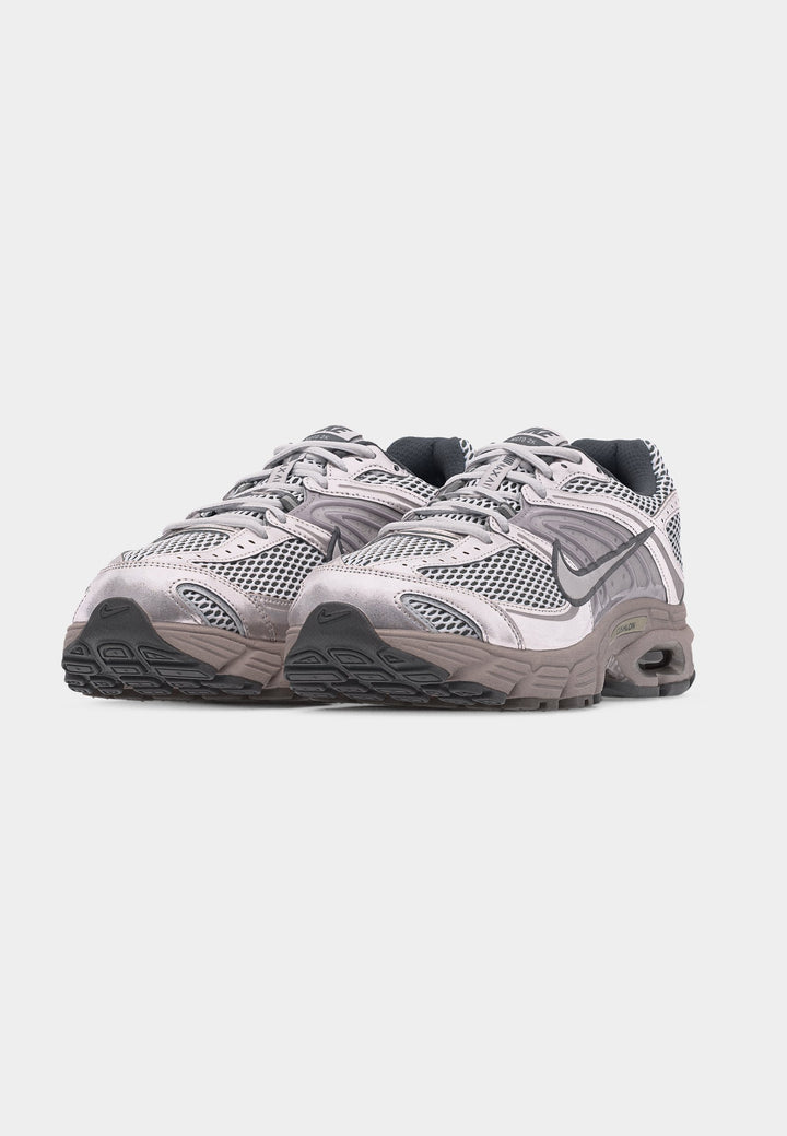 Nike AIR MAX MOTO 2K - Low-top Sneakers