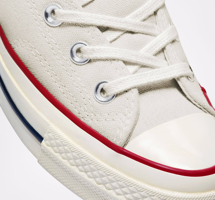 Converse Chuck Taylor &