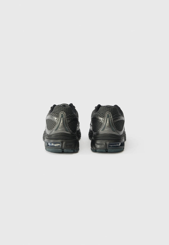 Nike AIR MAX MOTO 2K - Low-top Sneakers