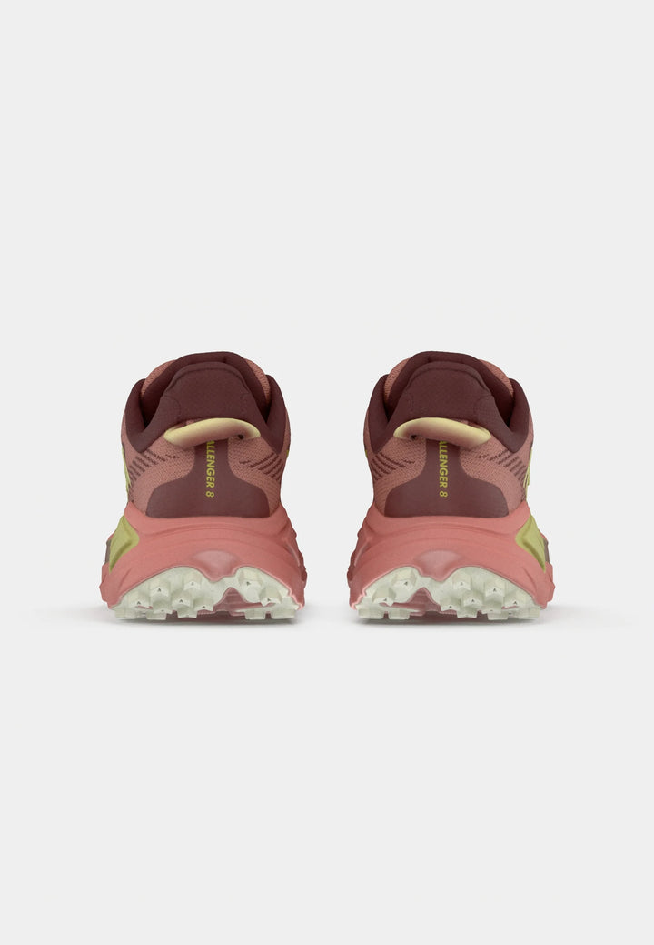 Hoka CHALLENGER 8