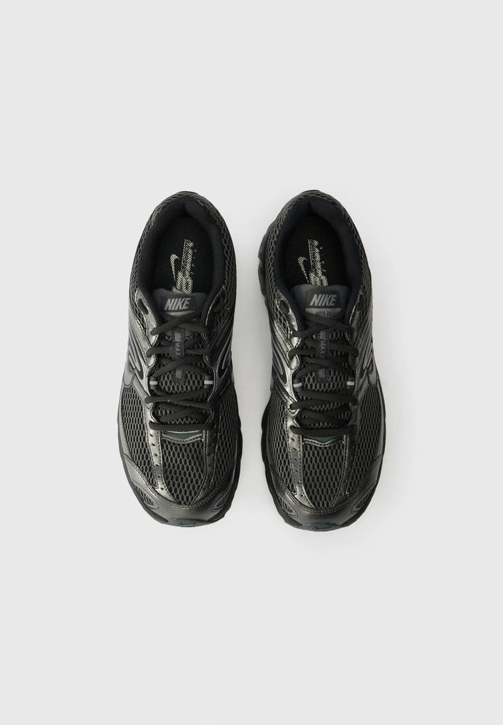 Nike AIR MAX MOTO 2K - Low-top Sneakers