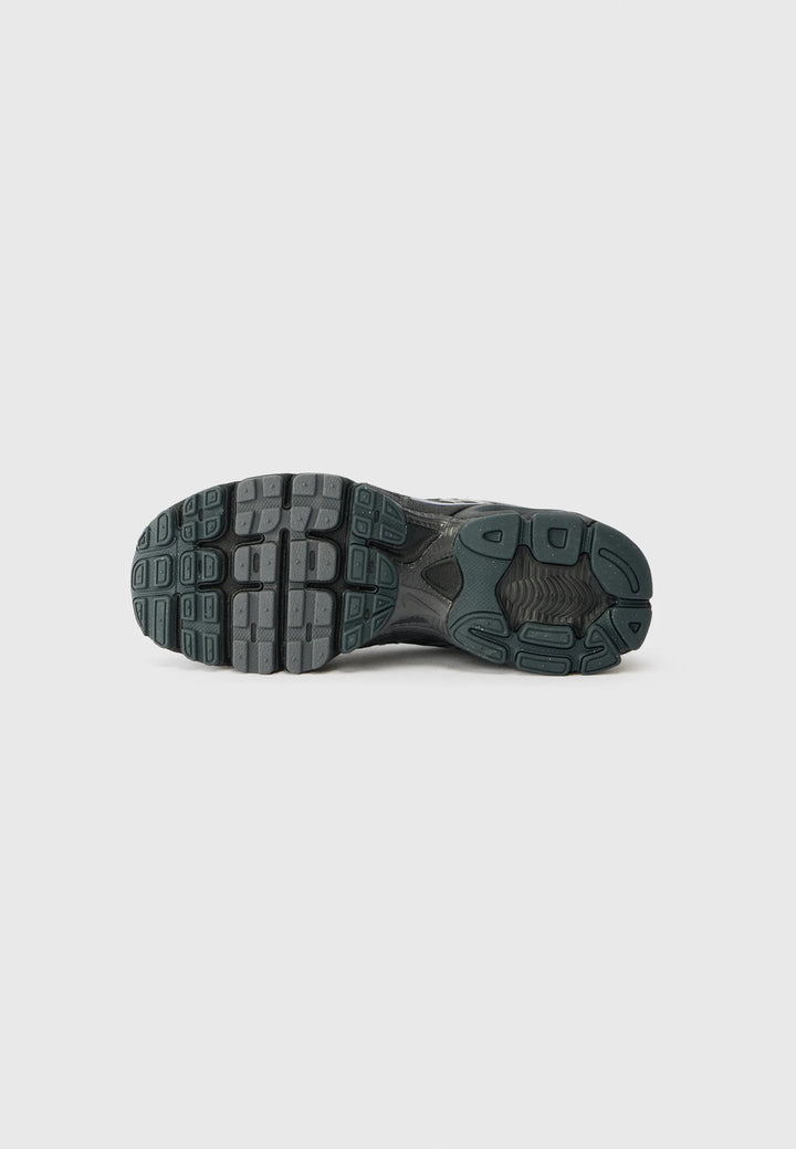 Nike AIR MAX MOTO 2K - Low-top Sneakers