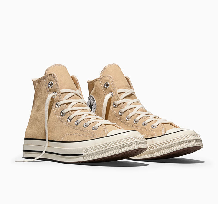Converse Chuck Taylor &