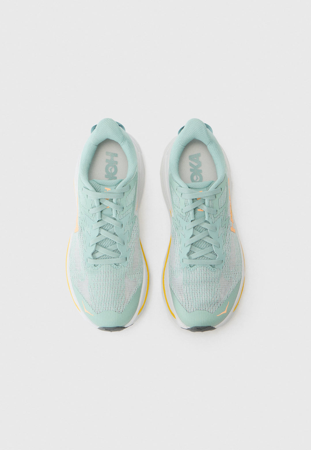 Hoka CHALLENGER 8