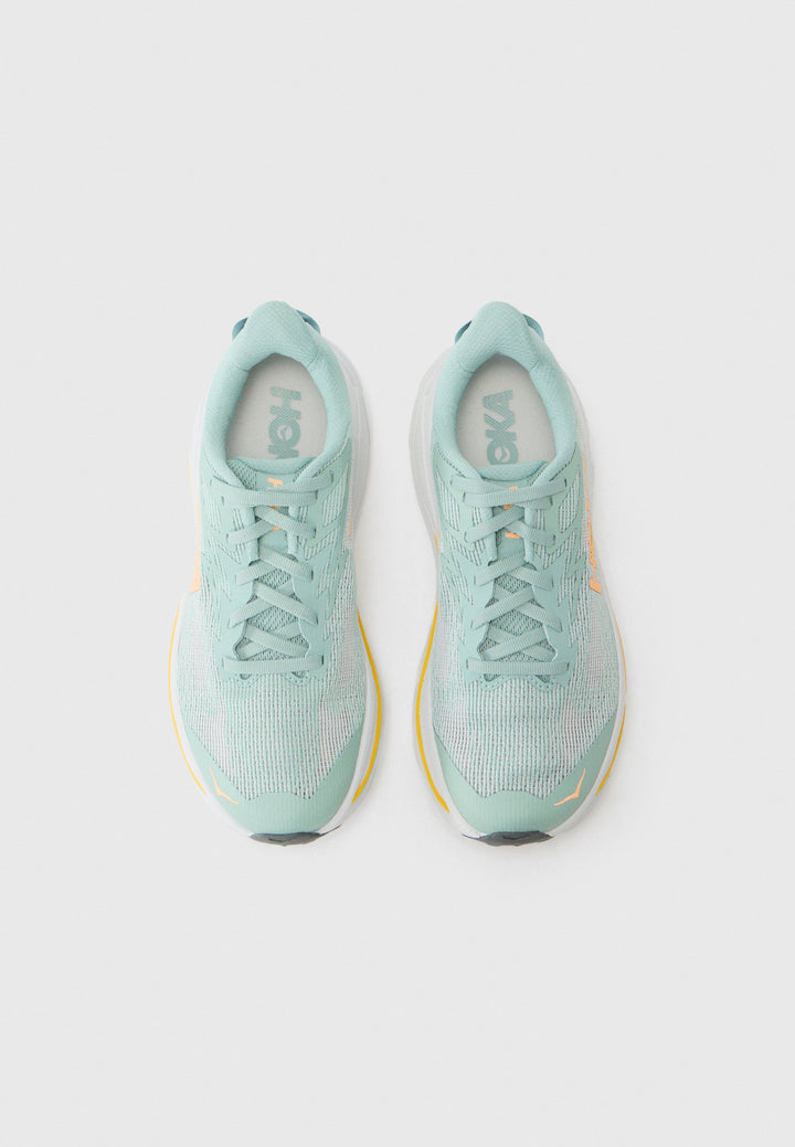 Hoka CHALLENGER 8