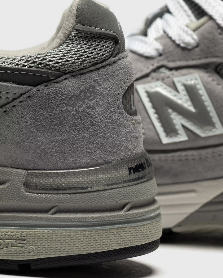 New Balance 993
