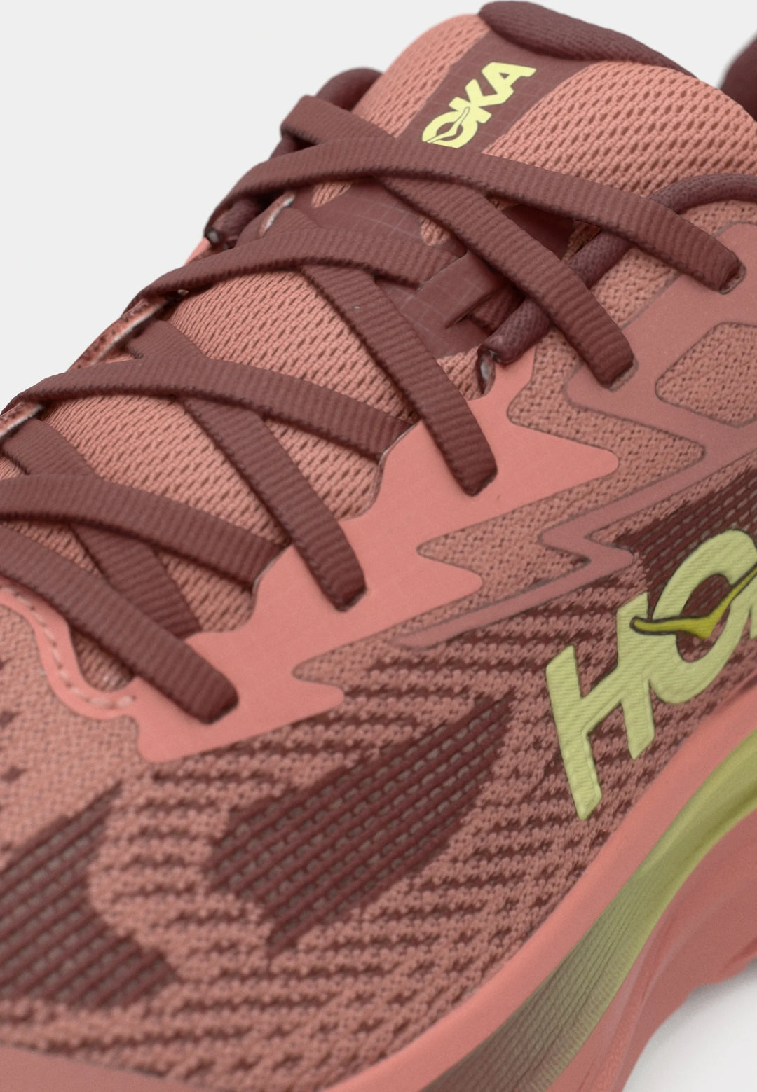 Hoka CHALLENGER 8