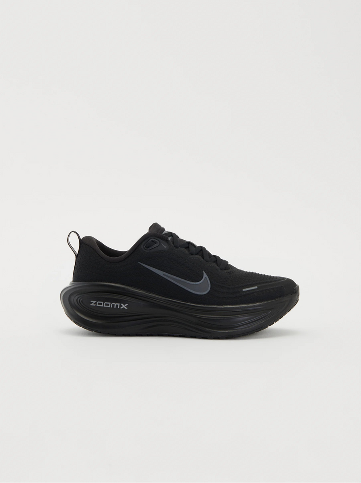Nike VOMERO PLUS - Road running shoes