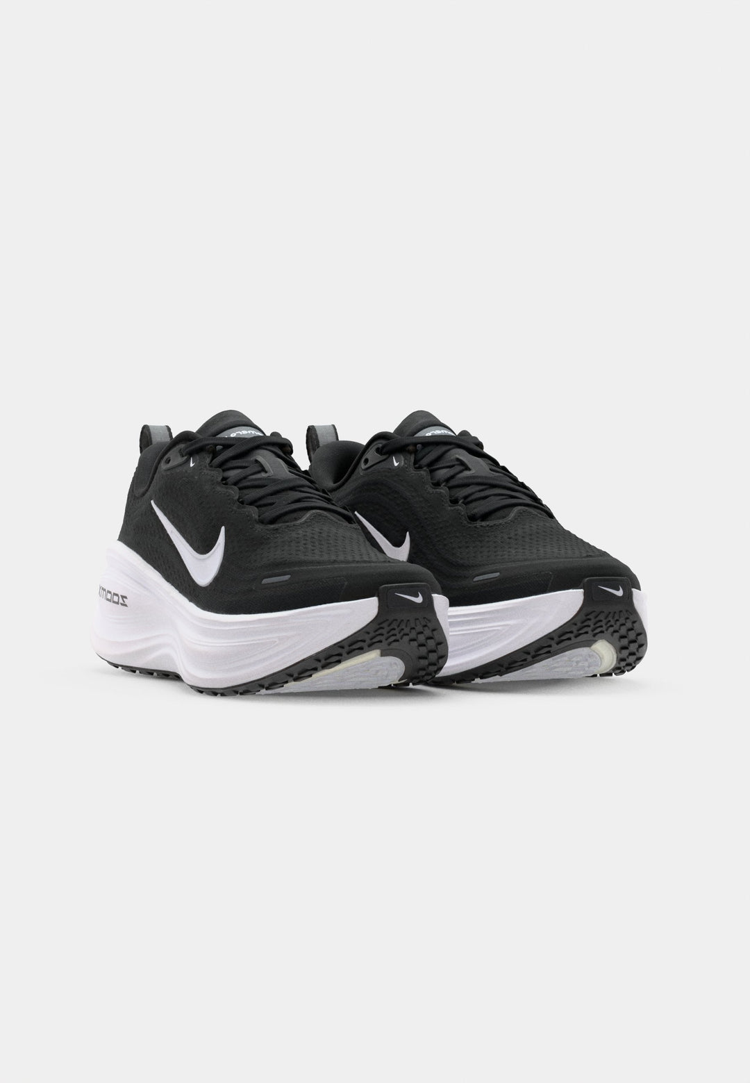 Nike VOMERO PLUS - Road running shoes