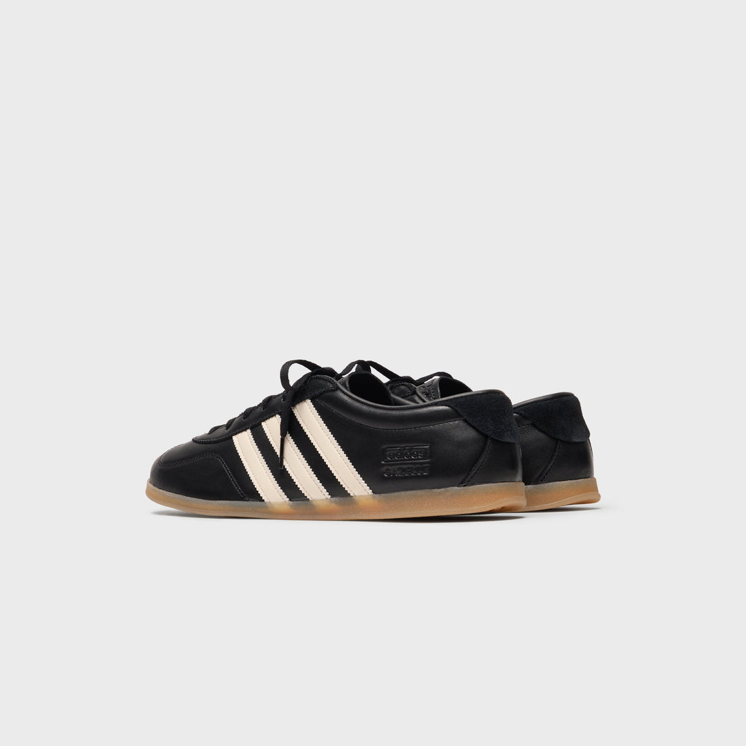 adidas WMNS Gazelle LO PRO - Core Black / Chalk White / Gum