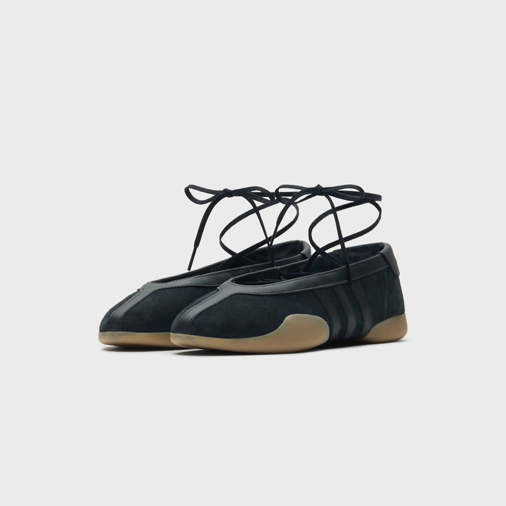 adidas WMNS Taekwondo Mei Ballet - Core Black / Cloud White / Gum
