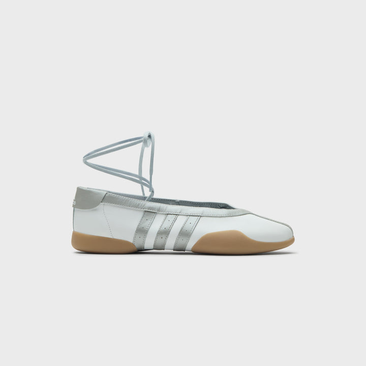adidas WMNS Taekwondo Mei Ballet - Cloud White / Silver Metallic / Gum