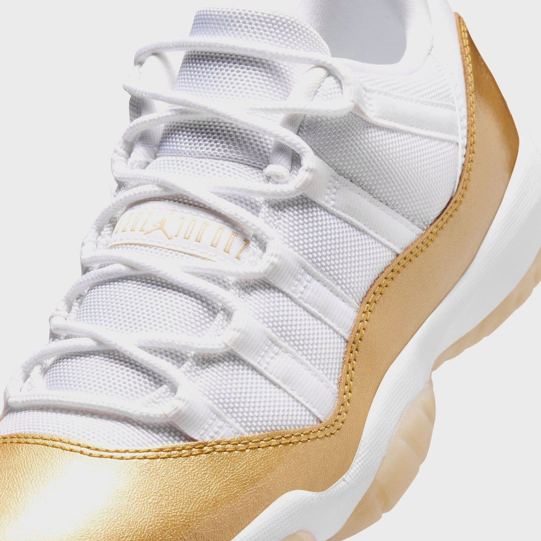 Jordan WMNS Air Jordan 11 Low - White / Metallic Gold