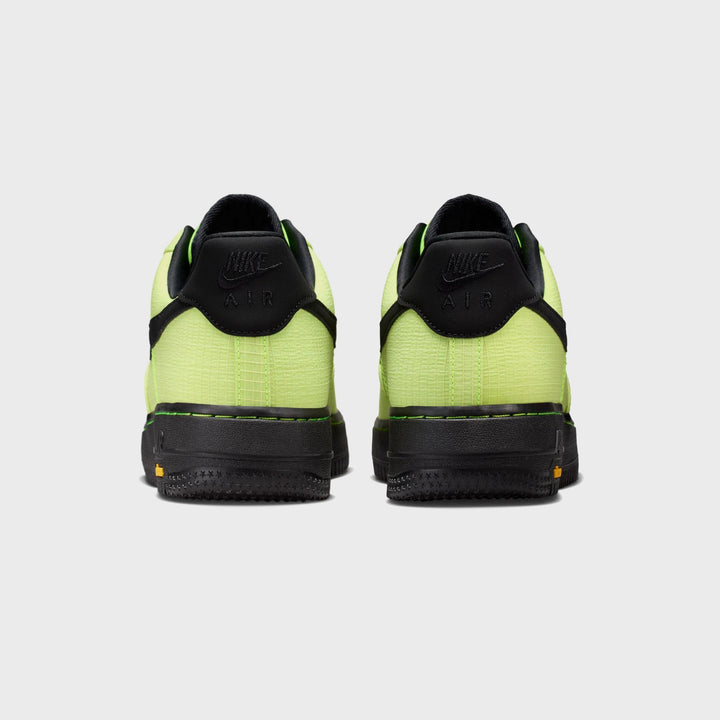 Nike Air Force 1 &