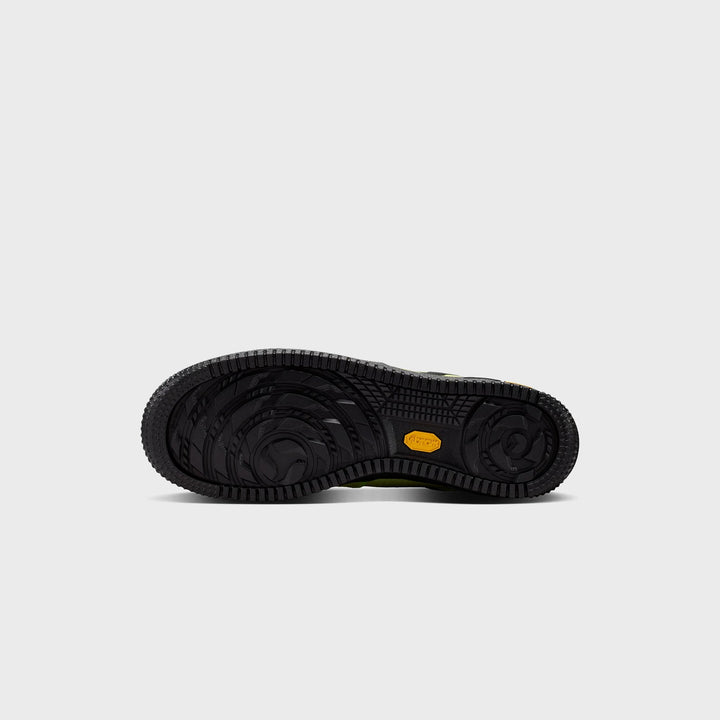Nike Air Force 1 &