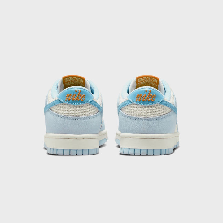 Nike WMNS Dunk Low SE - Sail / Work Blue / Hydrogen Blue