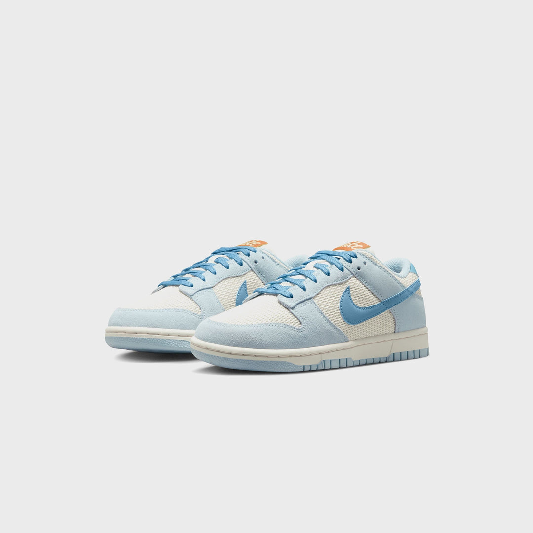 Nike WMNS Dunk Low SE - Sail / Work Blue / Hydrogen Blue