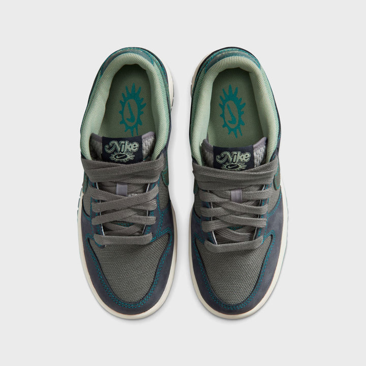 Nike GS Dunk Low LV8 1 - Pencil Point / Dark Obsidian / Steam / Mineral Slate