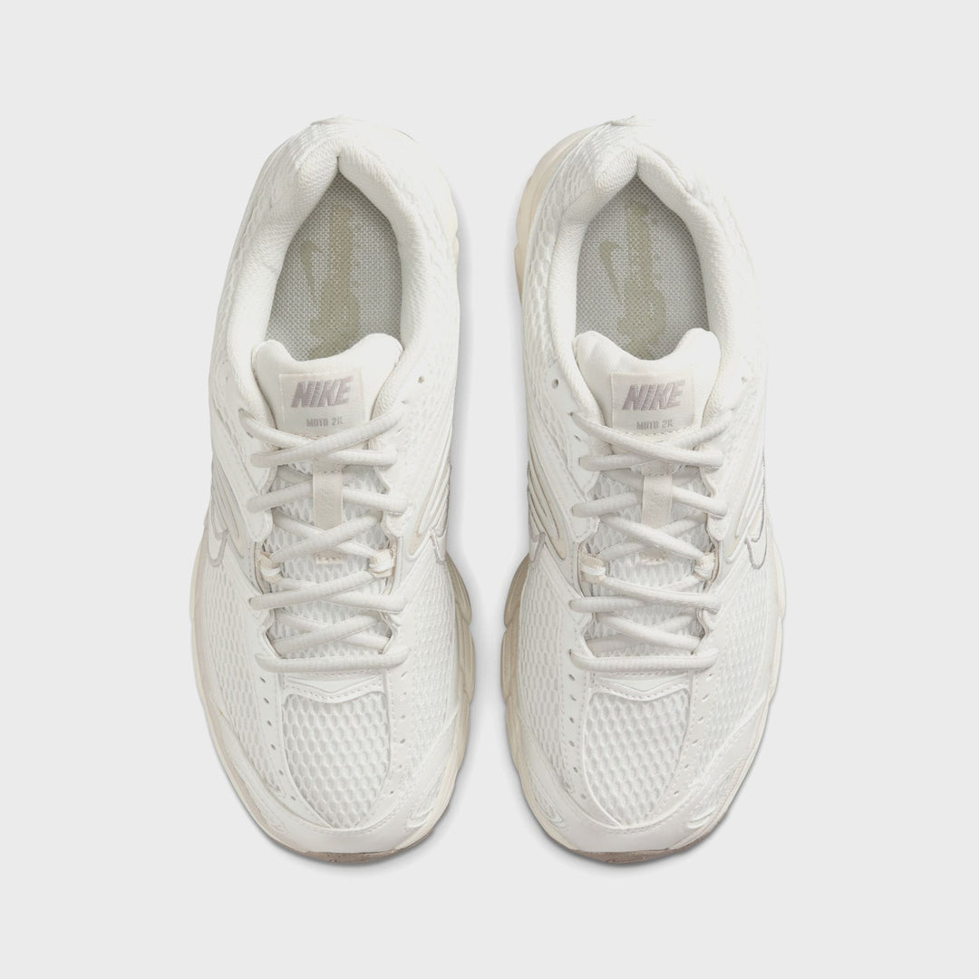 Nike WMNS Air Max Moto 2K - Phantom / Light Bone / Sail / Metallic Summit White