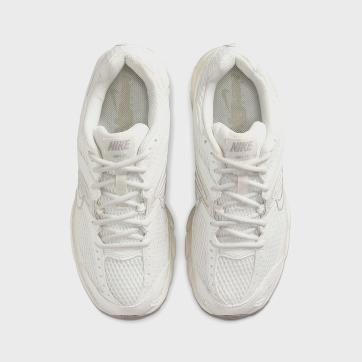 Nike WMNS Air Max Moto 2K - Phantom / Light Bone / Sail / Metallic Summit White