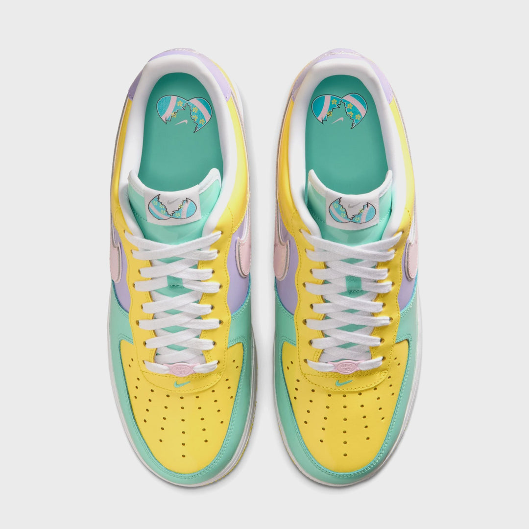 Nike Air Force 1 &