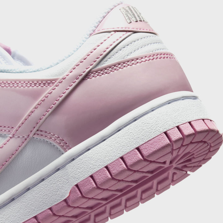 Nike WMNS Dunk Low SE - White / Metallic Silver / Pink Rise