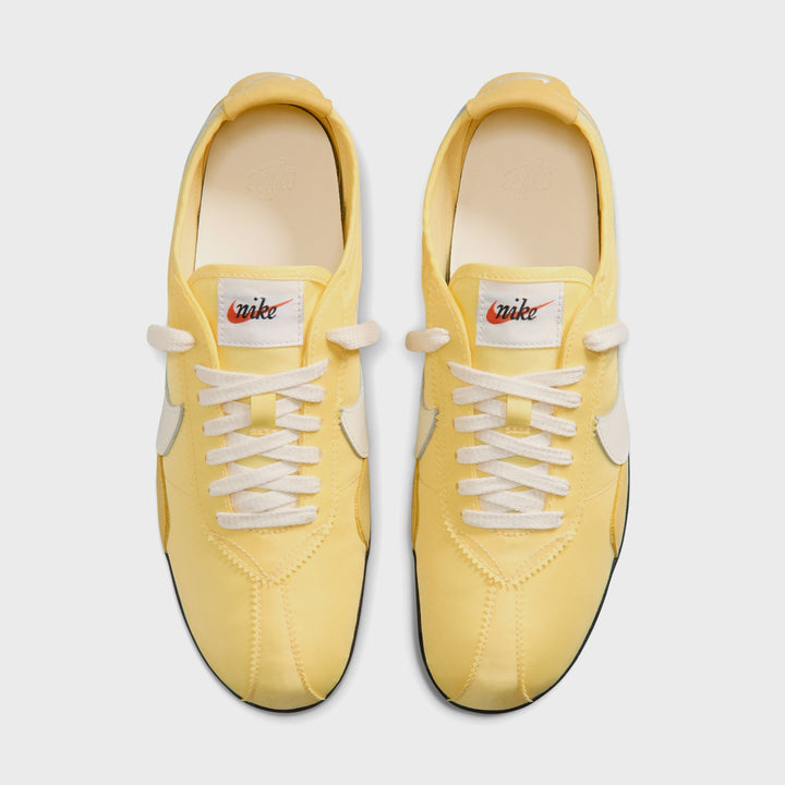 Nike WMNS Moon Shoe OG - Soft Yellow / Black / Soft Pearl