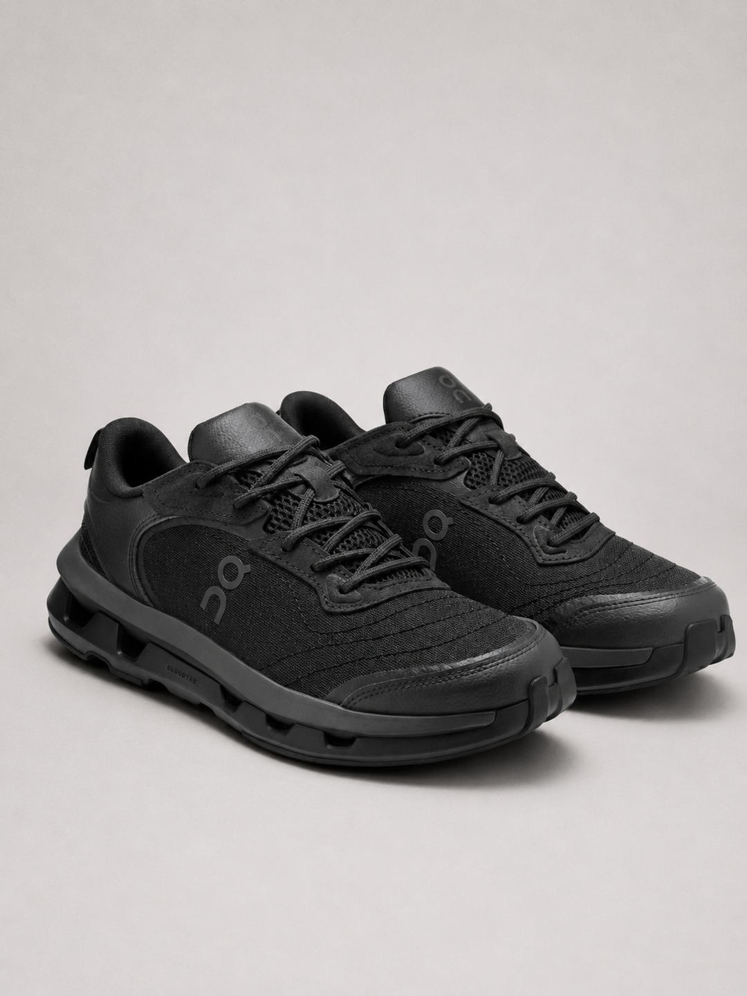 On CLOUDZONE MOON - Black/Black