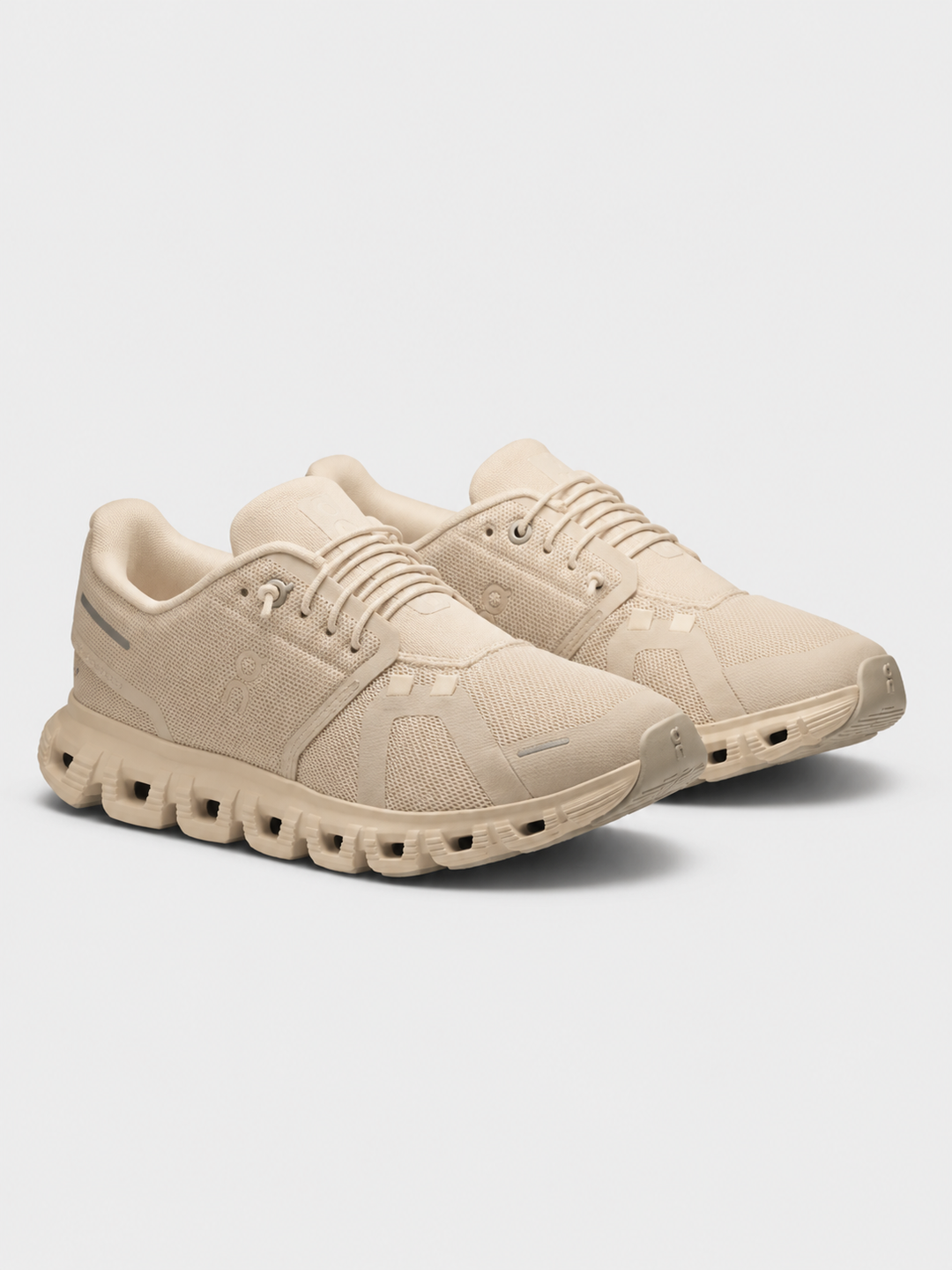 On CLOUD 6 - Trainers