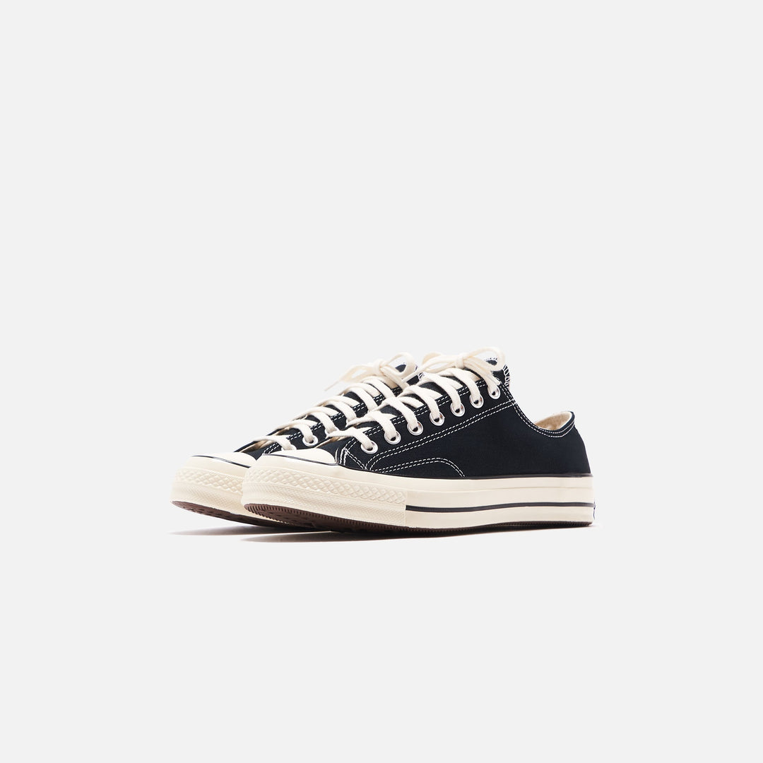 Converse Chuck Taylor &