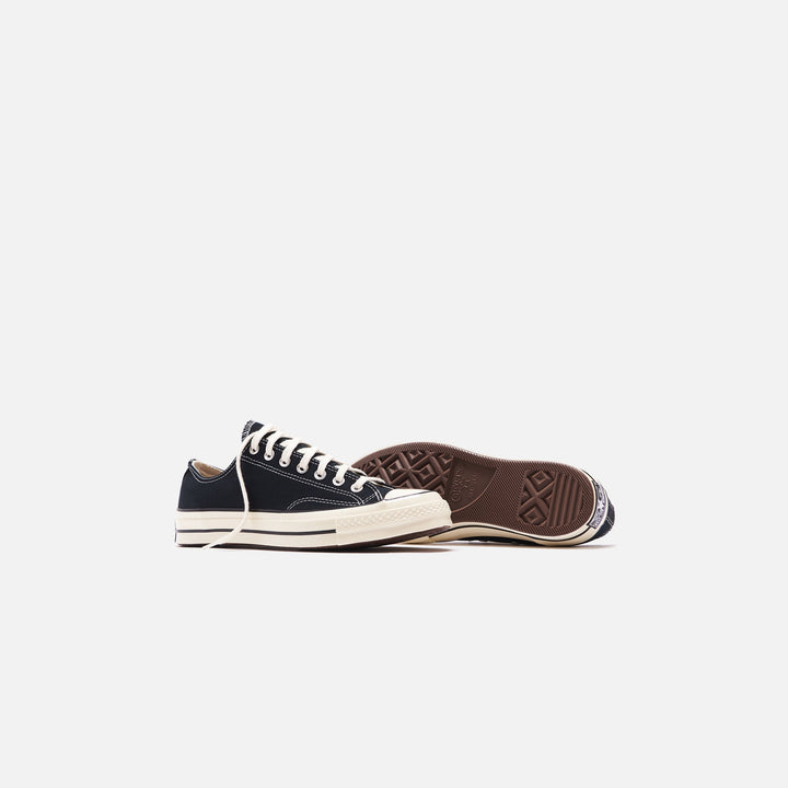 Converse Chuck Taylor &