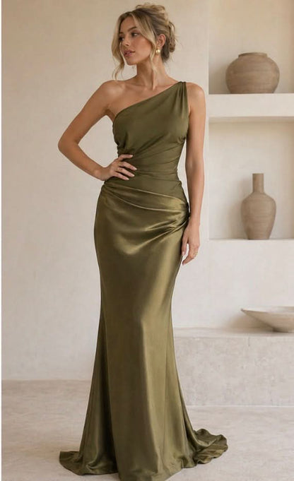 Grace & Annalee™ | Maxi Dress with a Guilt in Satin