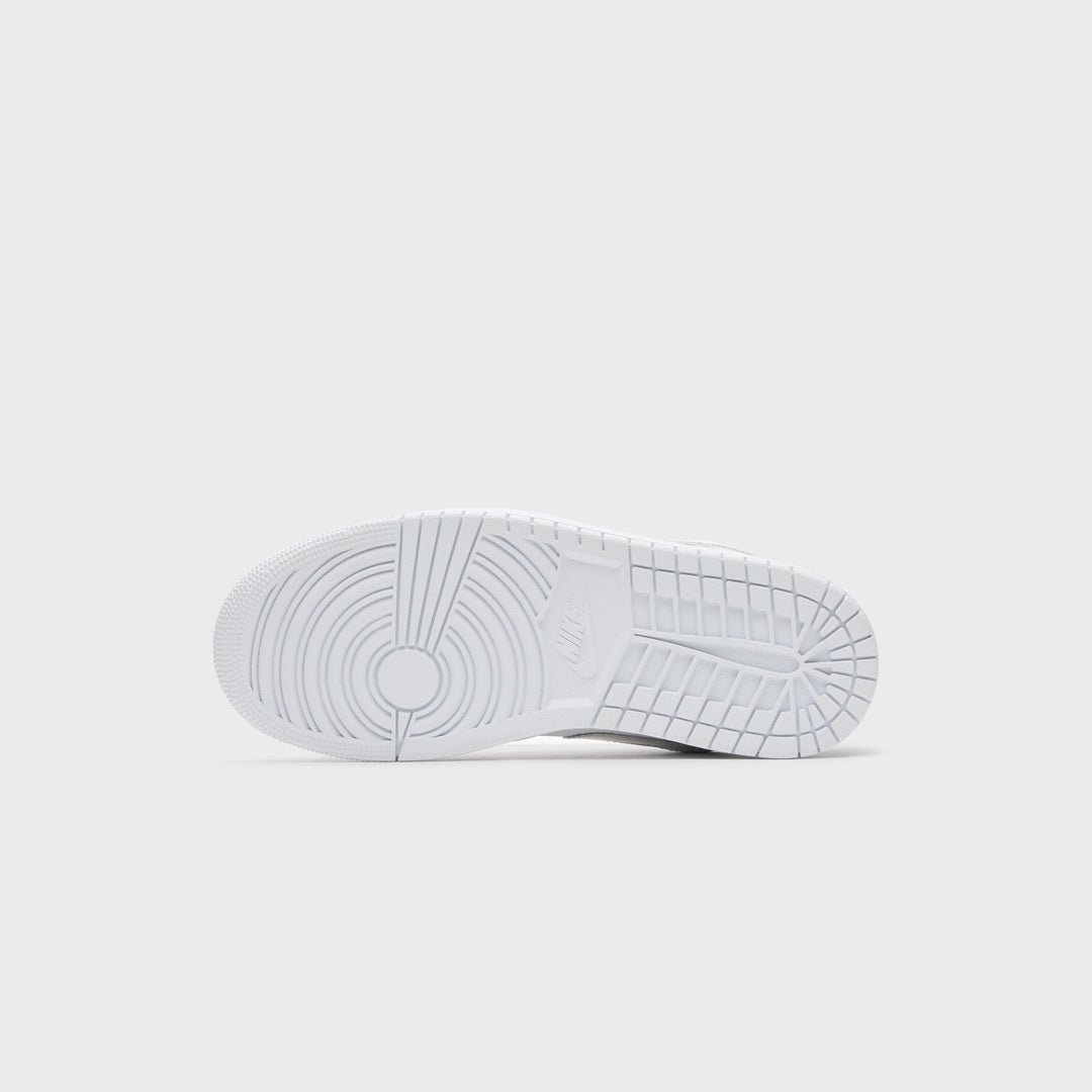 Jordan WMNS Air Jordan 1 Low SE - White / Metallic Silver