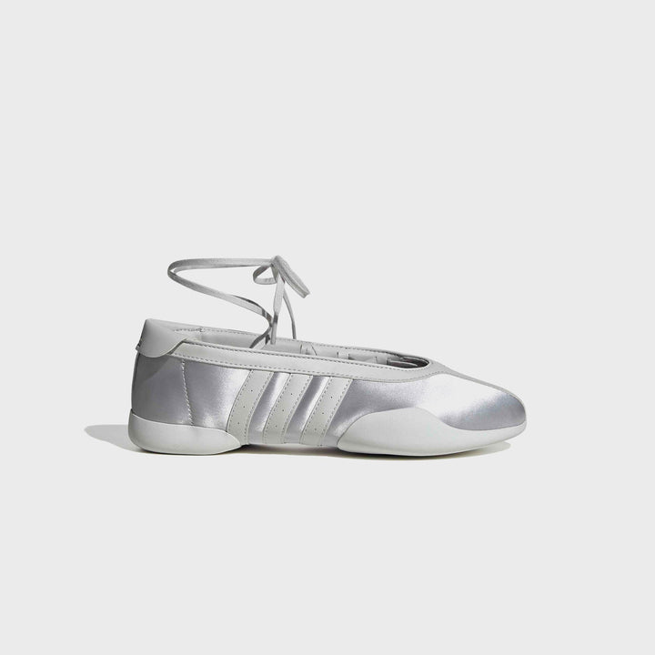 adidas WMNS Taekwondo Mei Ballet - Silver Metallic / Grey One / Cloud White
