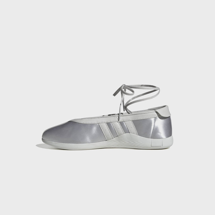 adidas WMNS Taekwondo Mei Ballet - Silver Metallic / Grey One / Cloud White