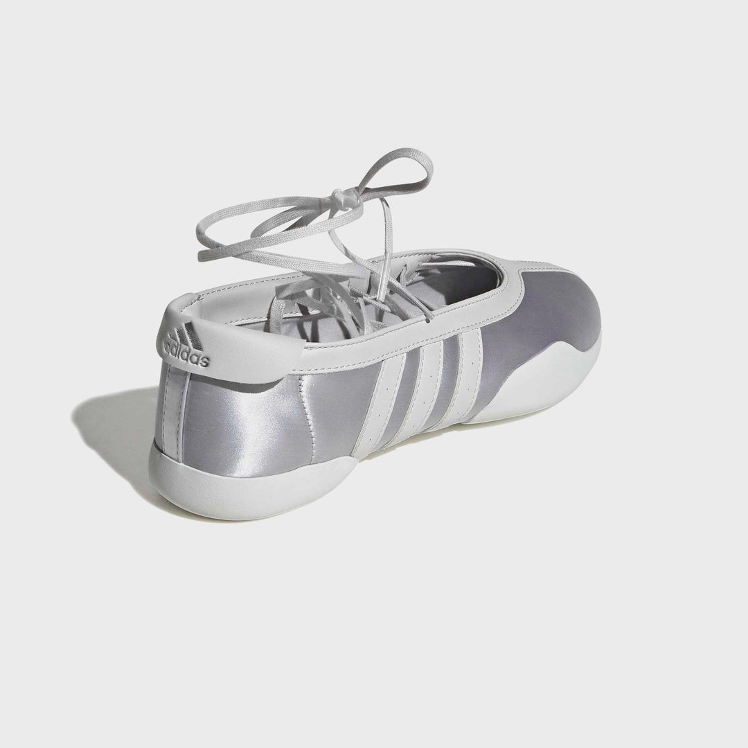 adidas WMNS Taekwondo Mei Ballet - Silver Metallic / Grey One / Cloud White