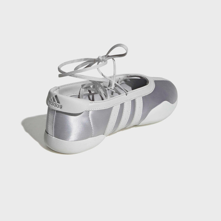 adidas WMNS Taekwondo Mei Ballet - Silver Metallic / Grey One / Cloud White