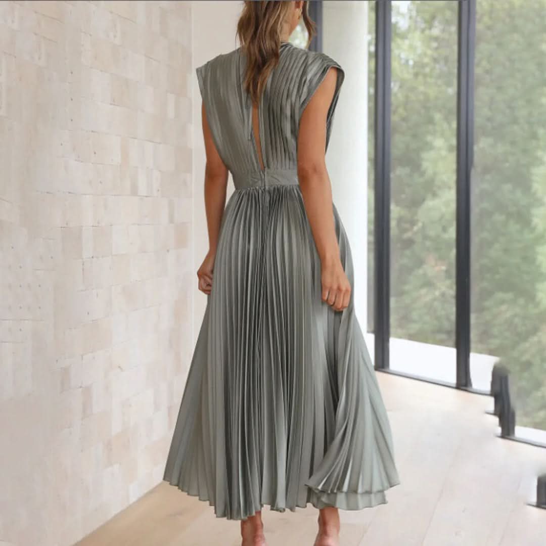 Grace & Annalee™ | Timeless Pleated Midi Dress