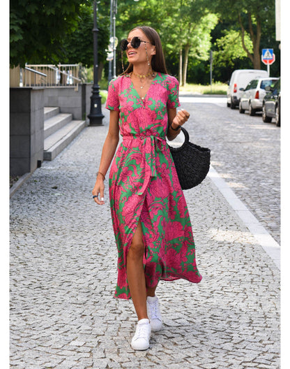 Judy | Stylish V-Neck Floral Dress