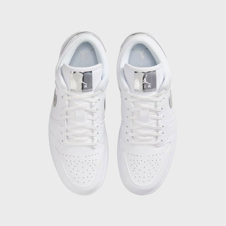 Jordan WMNS Air Jordan 1 Low SE - White / Metallic Silver