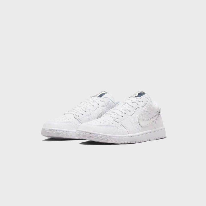 Jordan WMNS Air Jordan 1 Low SE - White / Metallic Silver
