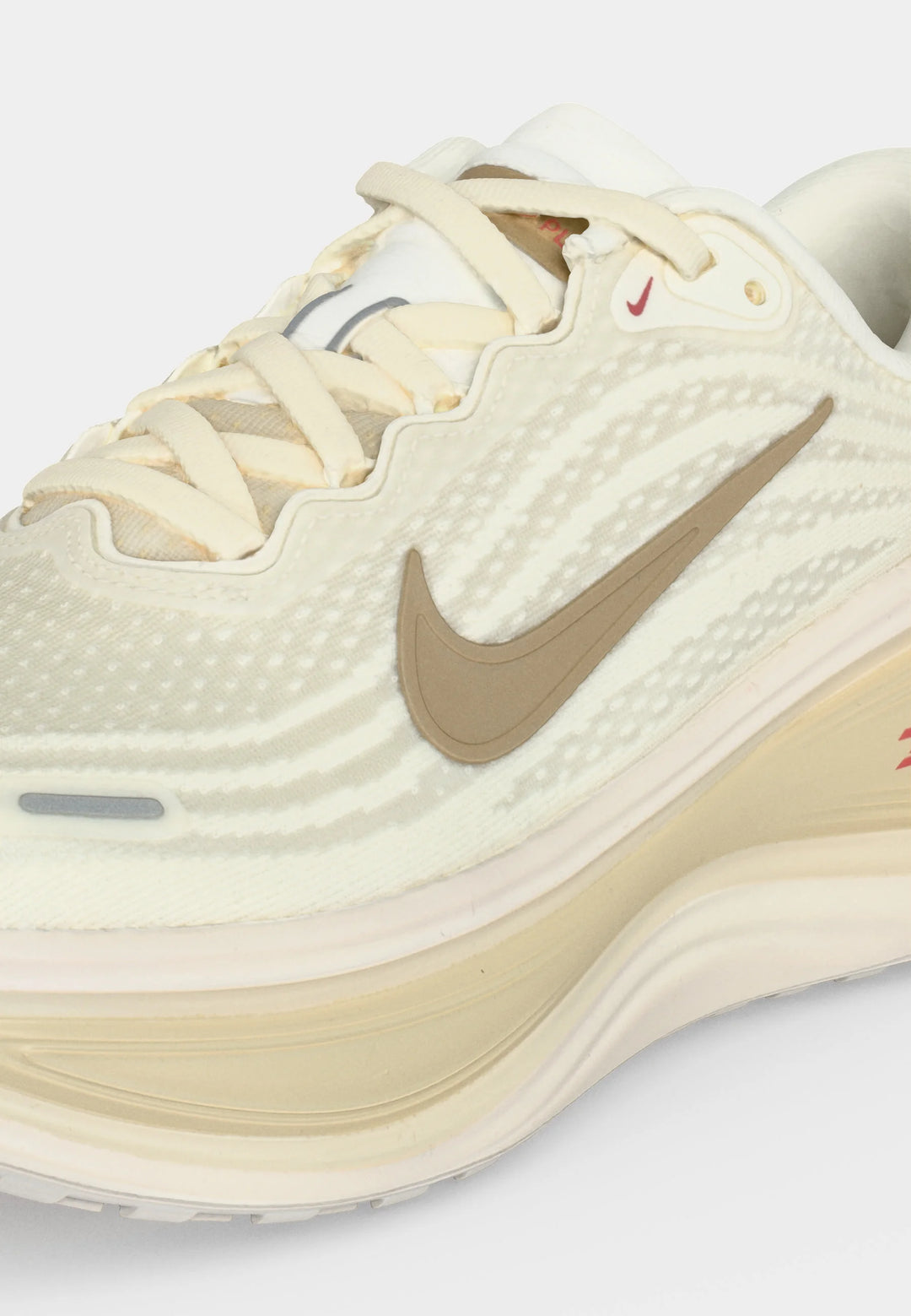 Nike VOMERO PLUS - Road running shoes