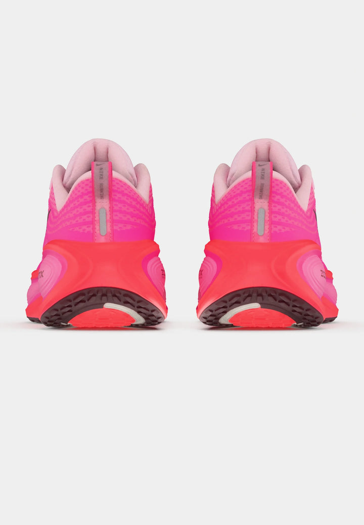 Nike VOMERO PLUS - Road running shoes